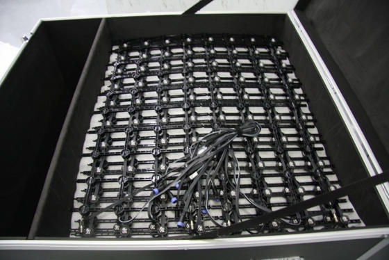 Omniの方向屋内フル カラーの曲げられた導かれた壁1R1G1Bの無雑音カスタマイズされたサイズ