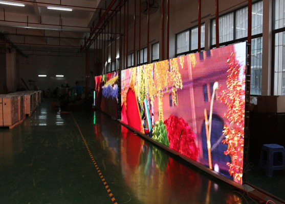 商業用LEDの壁パネル システム、P5 LEDのビデオ壁SMDの鉄の掲示板